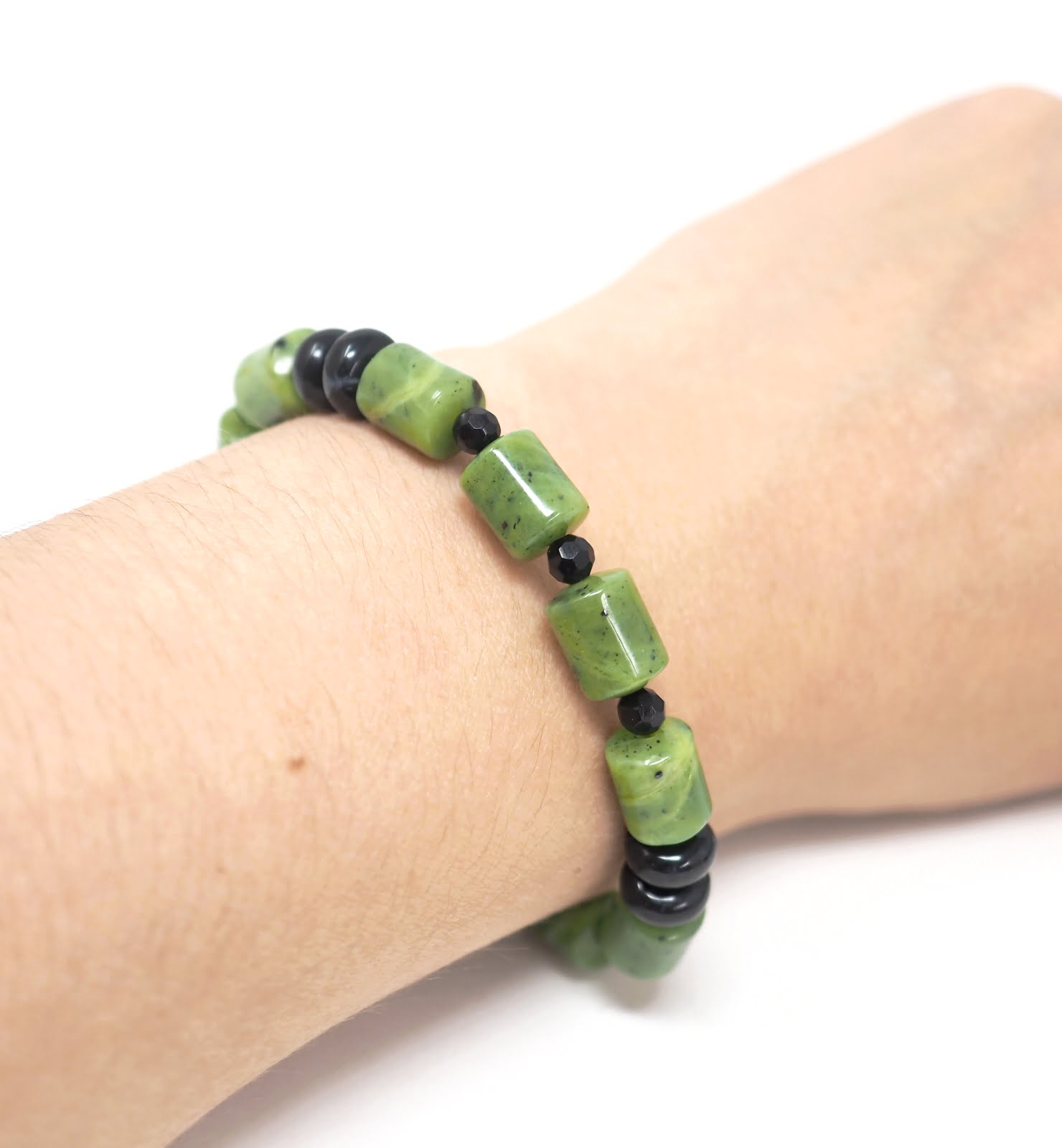 Nephrite jade and onyx bracelet